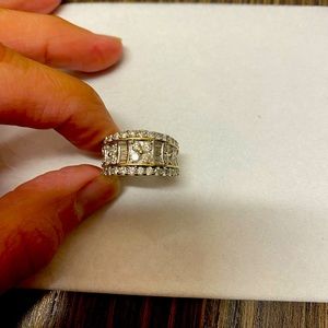 White gold straight baquette band